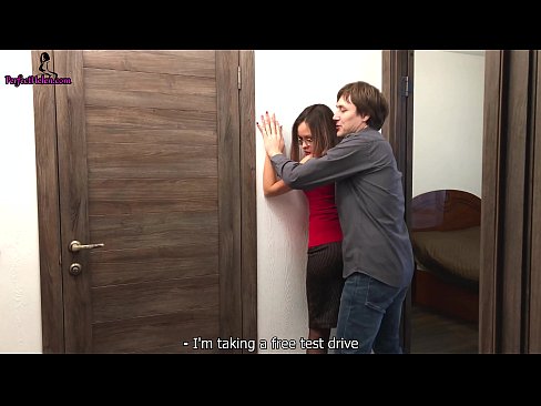 ❤️ مسکن سکسی در حین فروش آپارتمانش به طرز نفسانی گربه اش را تکان می دهد و او را لعنت می کند - Krempai ❤️❌ فوق پورن در ما fa.assistirhentai.ru ☑